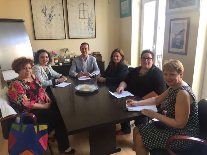 El COTSA ha mantenido una reunión con el Delegado Territorial de la Consejería de Igualdad, Salud y Políticas Sociales.