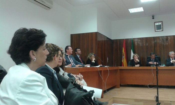 Reunión de trabajo para la implantación de la mediación intrajudicial en los Juzgados de Almería.